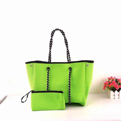🔥 Meistverkaufte Strandtasche aus perforiertem Neopren – stilvolle und funktionelle Damenhandtasche