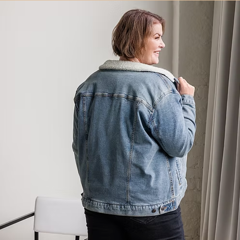 Unisex-Jeansjacke mit Sherpa-Muster