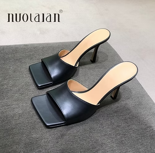 Nuolaian Modische Party-Sandalen mit hohen Absätzen