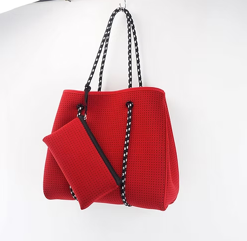 🔥 Meistverkaufte Strandtasche aus perforiertem Neopren – stilvolle und funktionelle Damenhandtasche