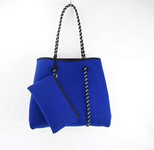 🔥 Meistverkaufte Strandtasche aus perforiertem Neopren – stilvolle und funktionelle Damenhandtasche